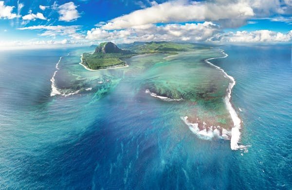 L'illusion fascinante de la cascade sous-marine à Maurice
